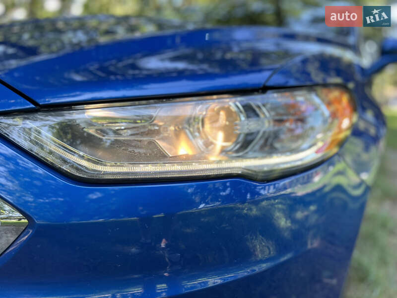 Седан Ford Fusion 2017 в Львові