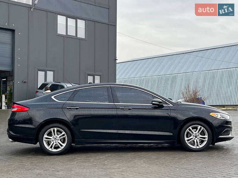 Седан Ford Fusion 2018 в Львові