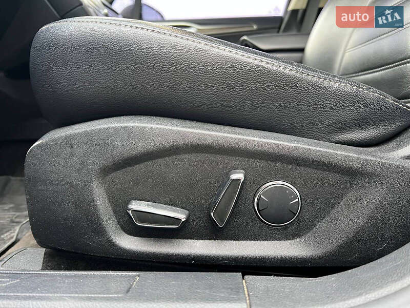 Седан Ford Fusion 2018 в Львові