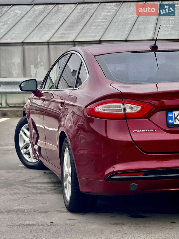 Седан Ford Fusion 2015 в Киеве