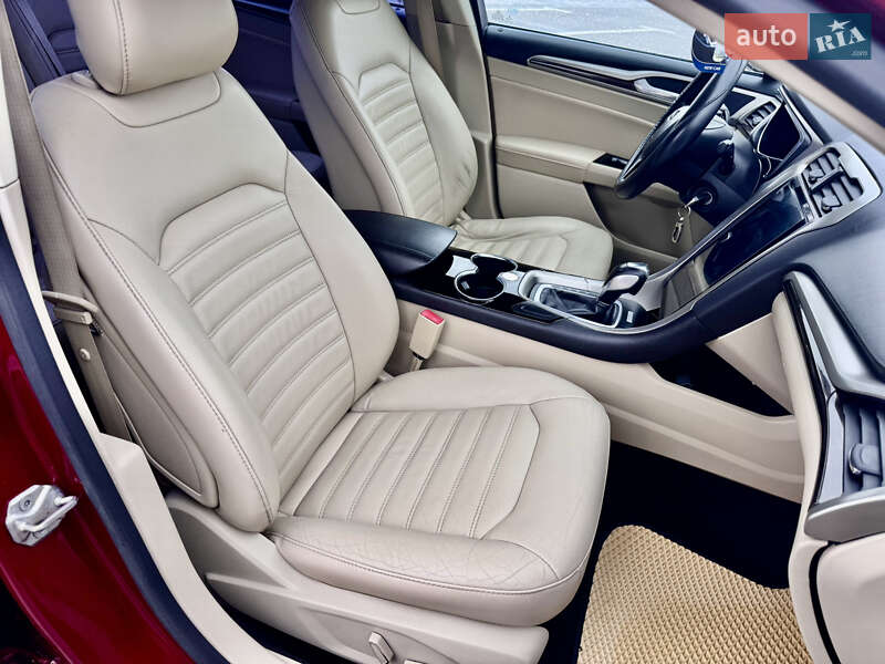 Седан Ford Fusion 2015 в Киеве