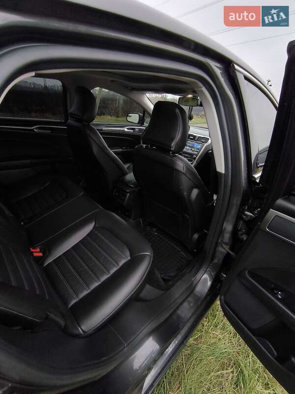 Седан Ford Fusion 2015 в Києві