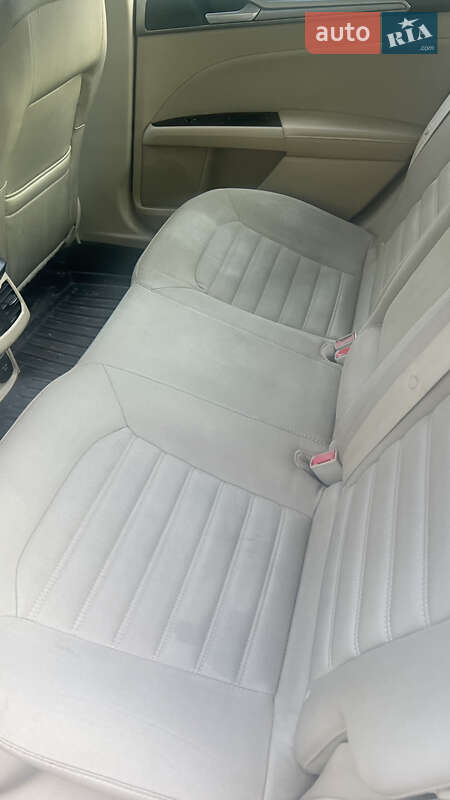 Седан Ford Fusion 2015 в Дніпрі