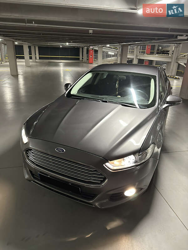 Седан Ford Fusion 2014 в Виннице