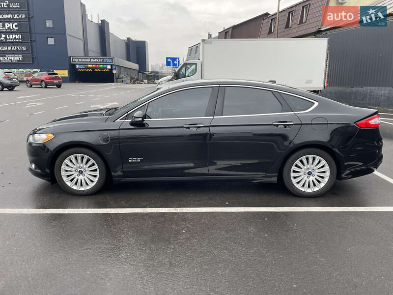 Седан Ford Fusion 2015 в Киеве