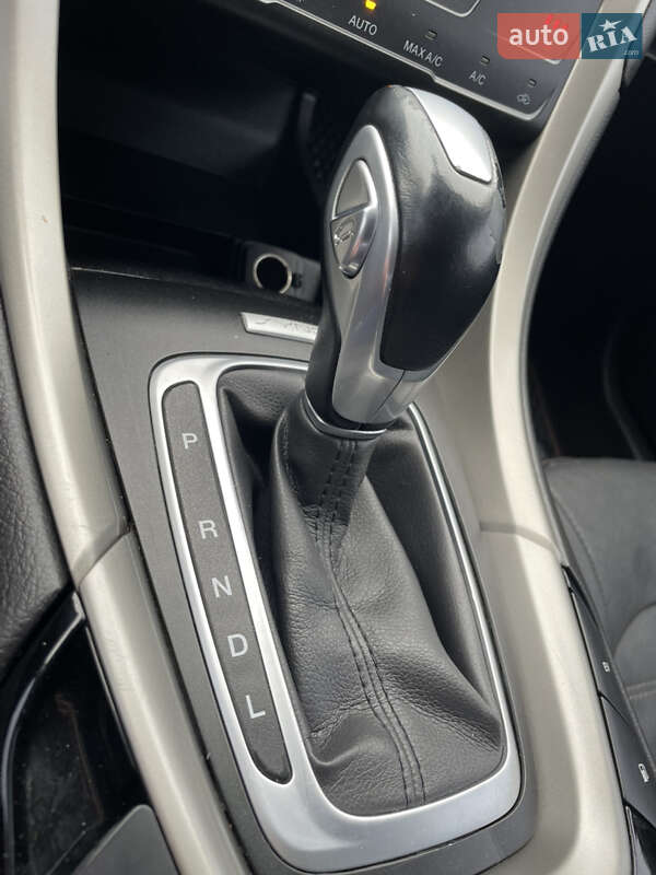 Седан Ford Fusion 2015 в Киеве