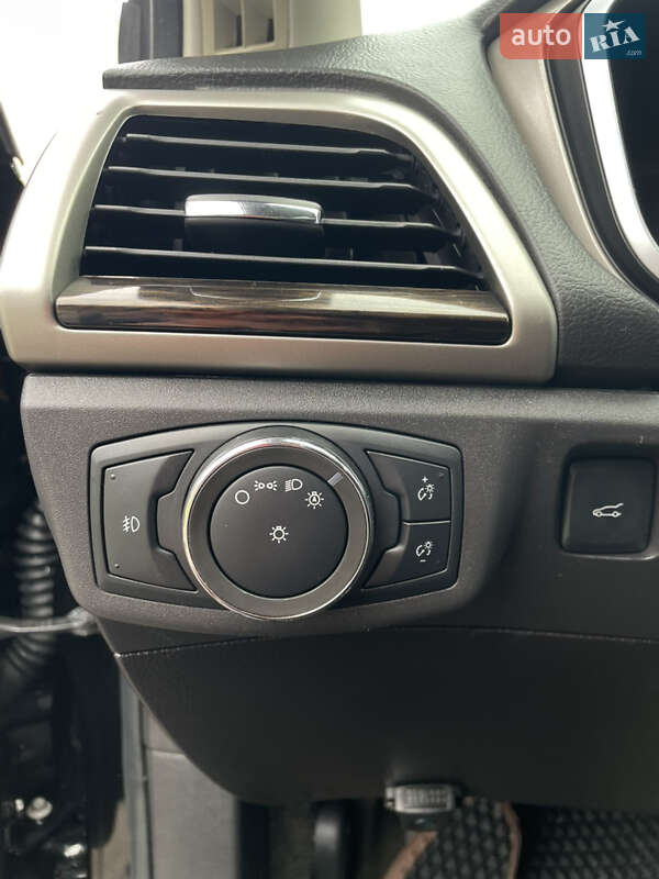 Седан Ford Fusion 2015 в Киеве