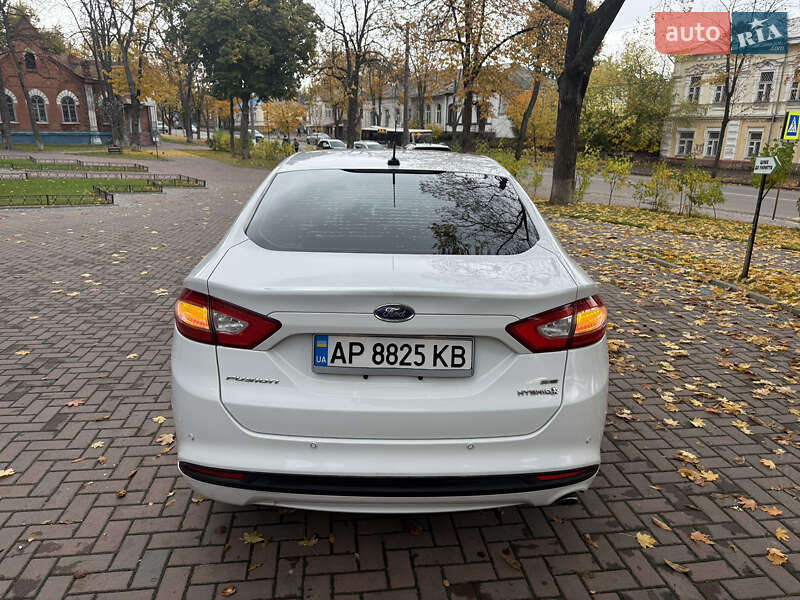 Седан Ford Fusion 2013 в Сумах