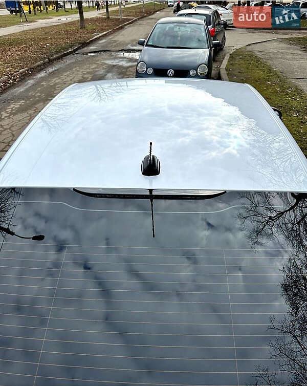 Седан Ford Fusion 2016 в Бучі