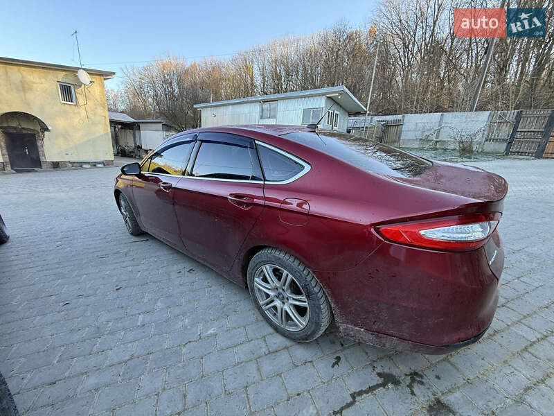 Седан Ford Fusion 2016 в Львове