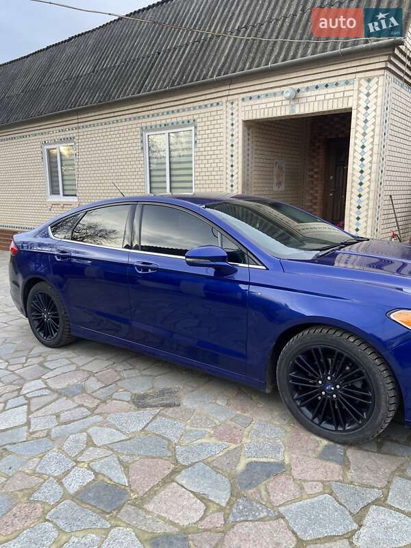 Седан Ford Fusion 2013 в Бершади