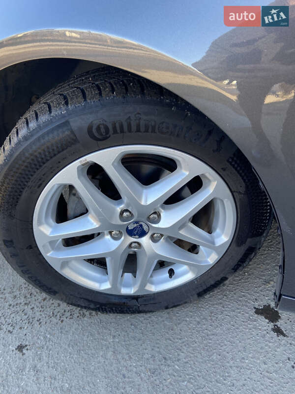 Седан Ford Fusion 2015 в Луцке