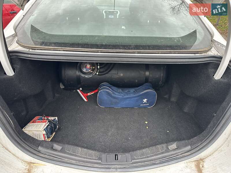 Седан Ford Fusion 2012 в Киеве фото 8 Седан Ford Fusion 2012 в Киеве