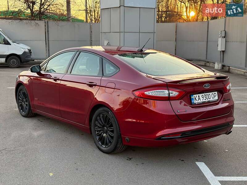 Седан Ford Fusion 2013 в Киеве