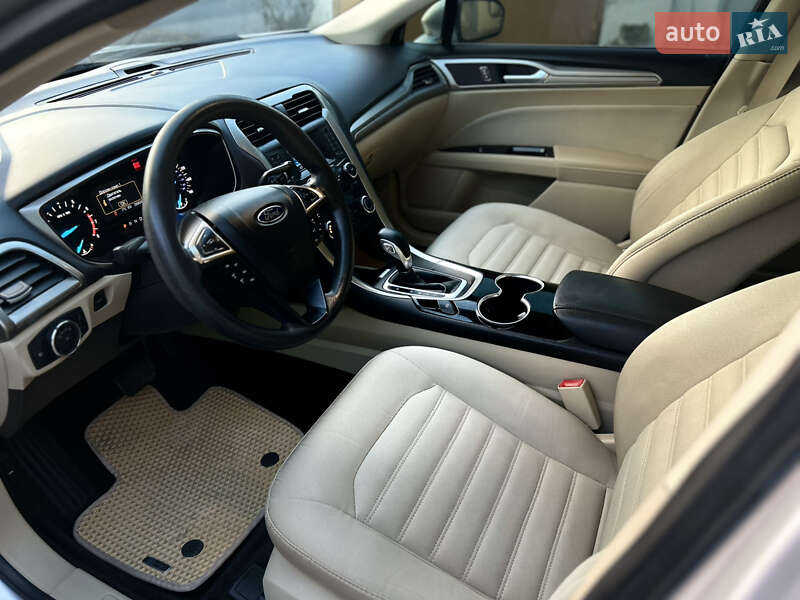 Седан Ford Fusion 2015 в Ровно фото 27 Седан Ford Fusion 2015 в Ровно