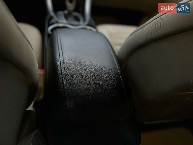 Седан Ford Fusion 2015 в Ровно фото 54 Седан Ford Fusion 2015 в Ровно