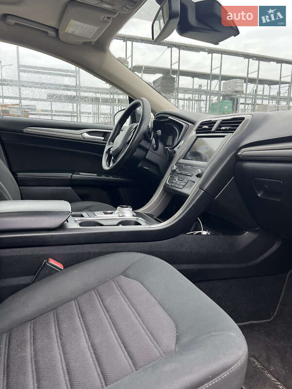 Седан Ford Fusion 2019 в Киеве фото 15 Седан Ford Fusion 2019 в Киеве