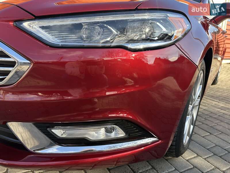 Седан Ford Fusion 2016 в Чернівцях