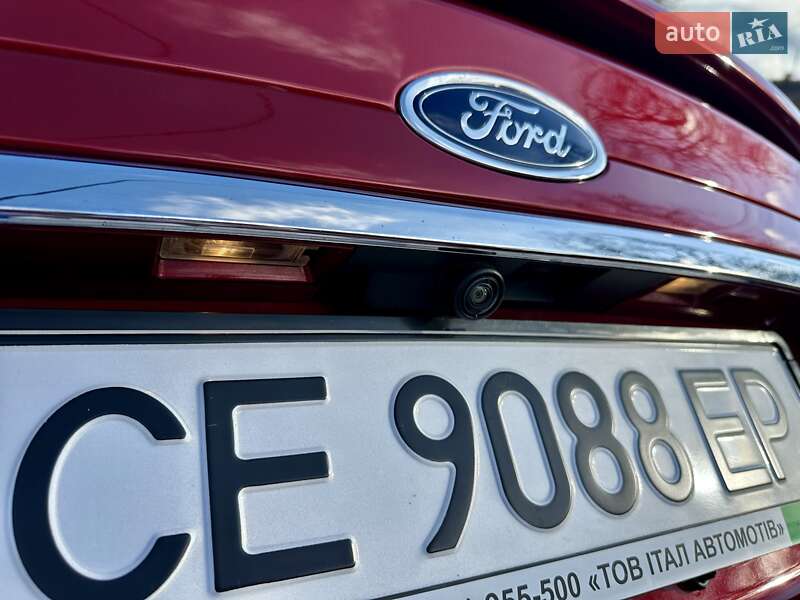 Седан Ford Fusion 2016 в Чернівцях
