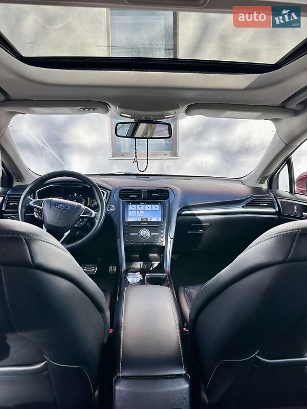 Седан Ford Fusion 2016 в Чернівцях