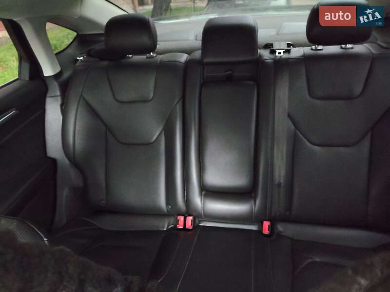 Седан Ford Fusion 2013 в Білій Церкві