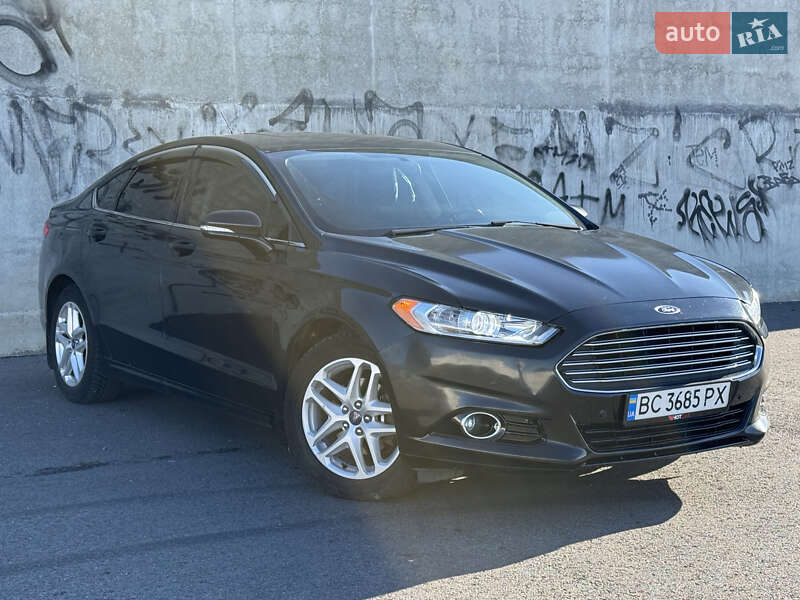 Седан Ford Fusion 2013 в Львове