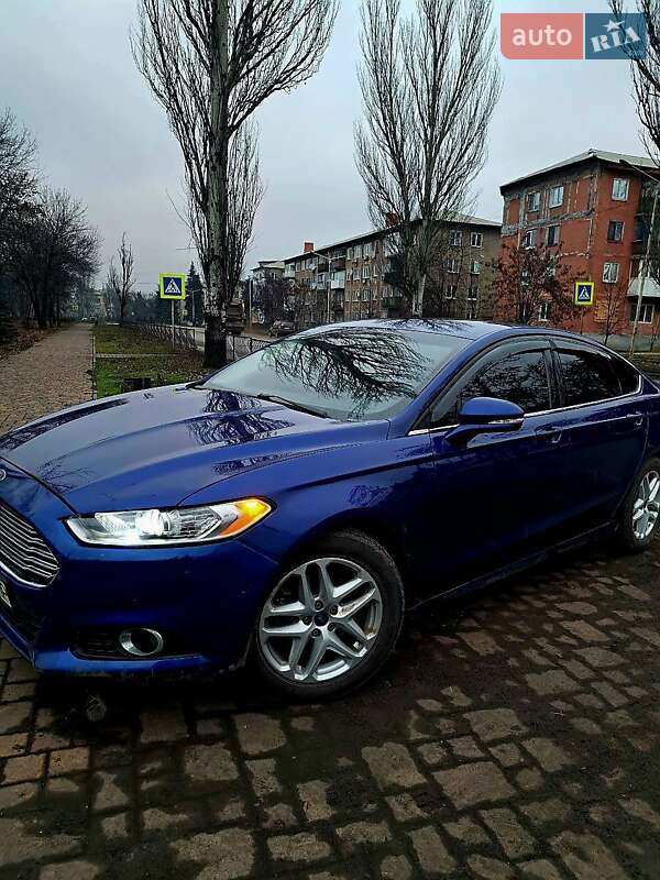 Седан Ford Fusion 2015 в Балаклії