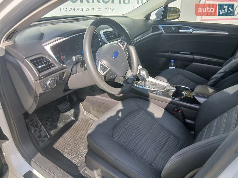 Седан Ford Fusion 2015 в Сумах