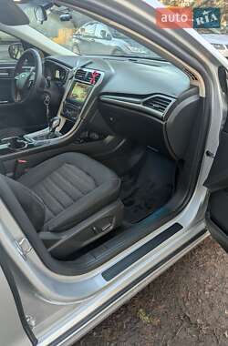 Седан Ford Fusion 2015 в Луцке