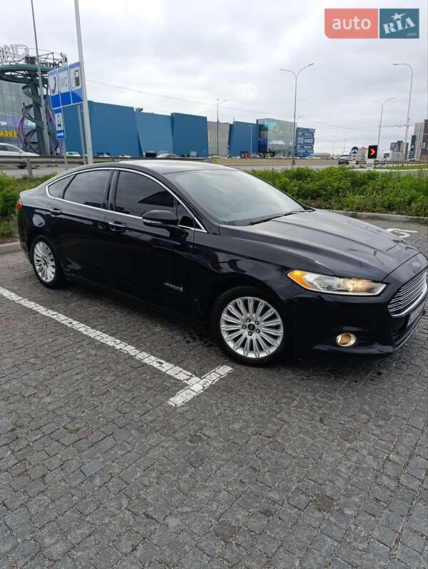 Седан Ford Fusion 2015 в Києві