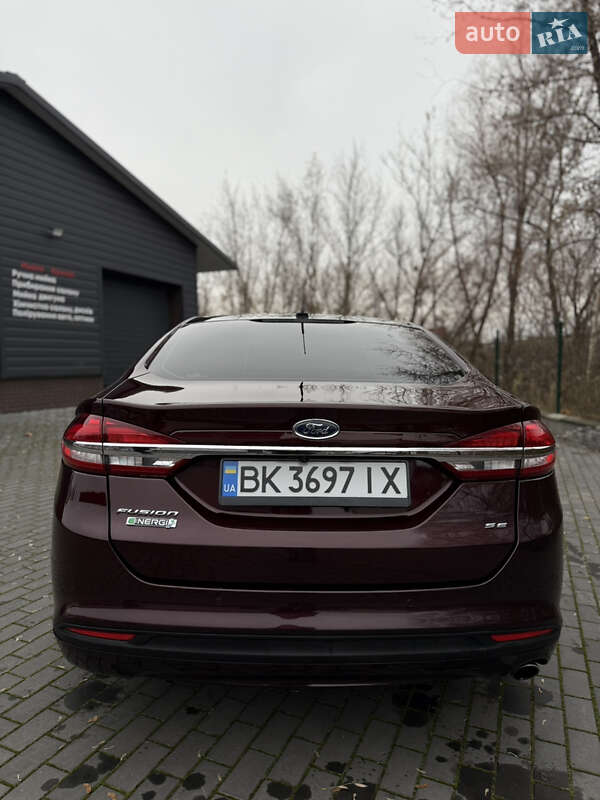 Седан Ford Fusion 2017 в Ровно
