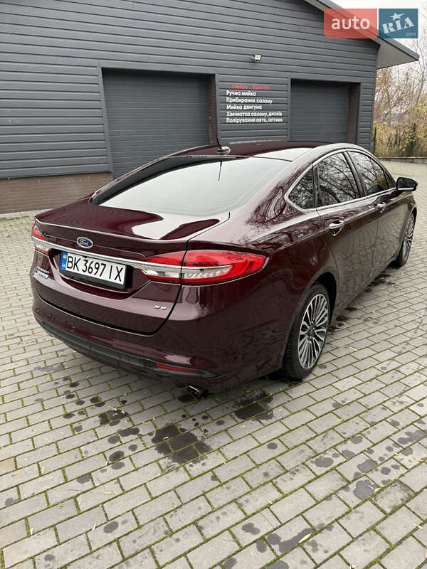 Седан Ford Fusion 2017 в Ровно