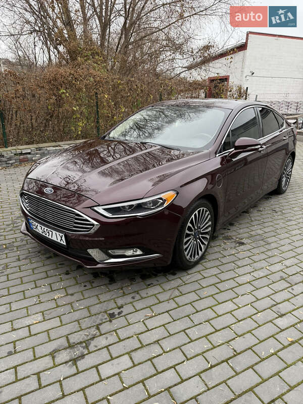 Седан Ford Fusion 2017 в Ровно