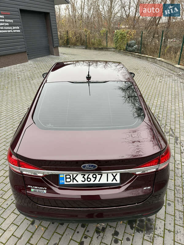 Седан Ford Fusion 2017 в Ровно