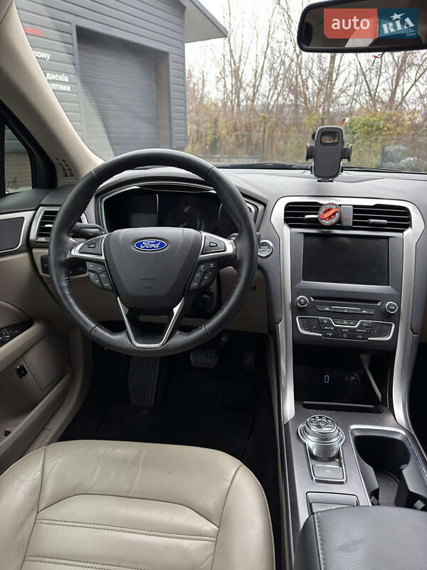 Седан Ford Fusion 2017 в Ровно