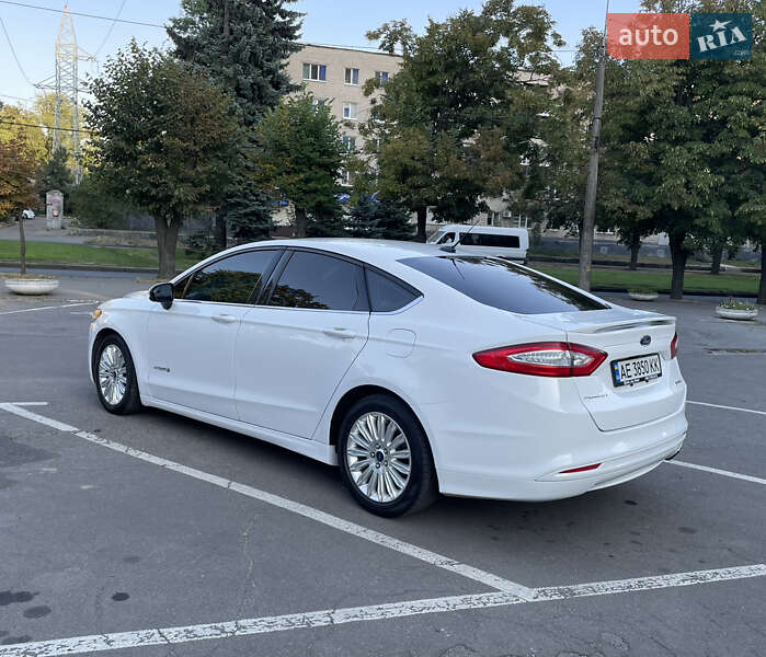 Седан Ford Fusion 2015 в Днепре