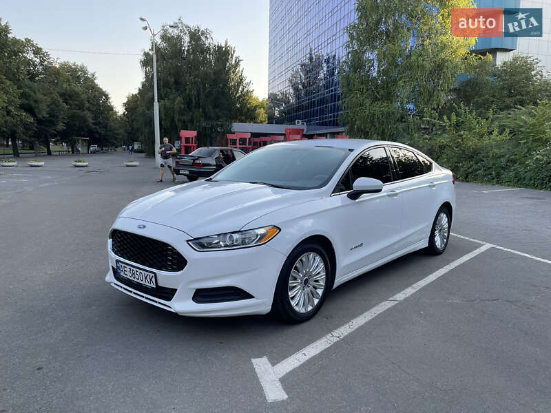 Седан Ford Fusion 2015 в Днепре