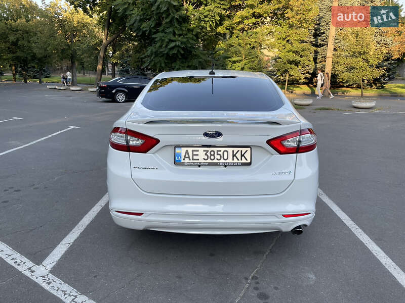 Седан Ford Fusion 2015 в Днепре