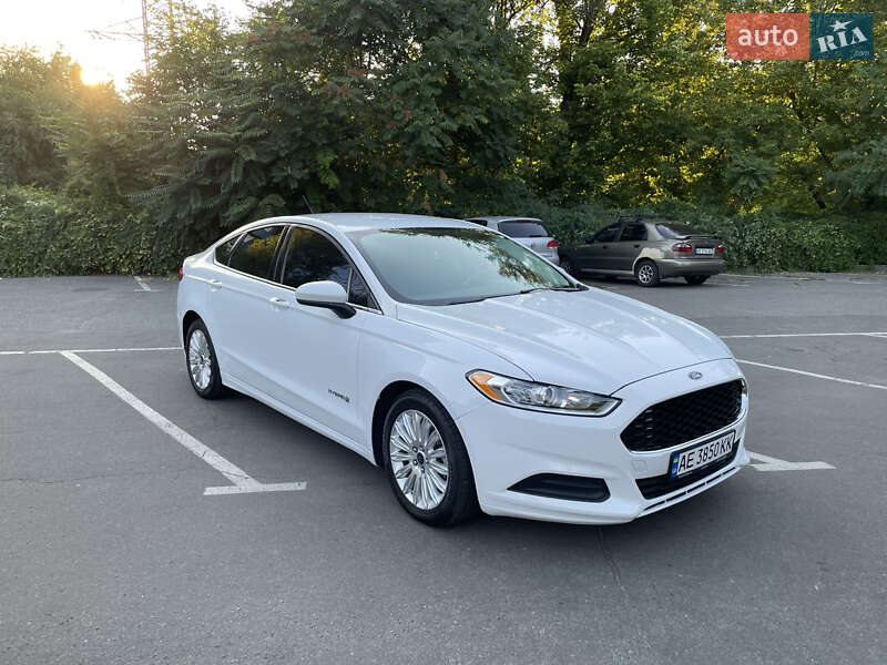 Седан Ford Fusion 2015 в Днепре