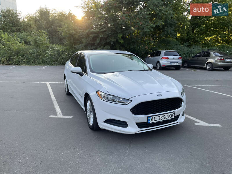 Седан Ford Fusion 2015 в Днепре