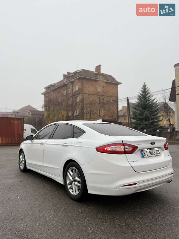 Седан Ford Fusion 2015 в Києві