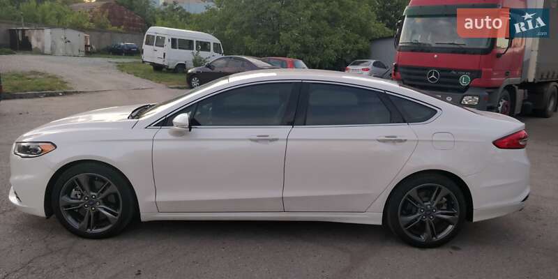 Седан Ford Fusion 2017 в Запоріжжі
