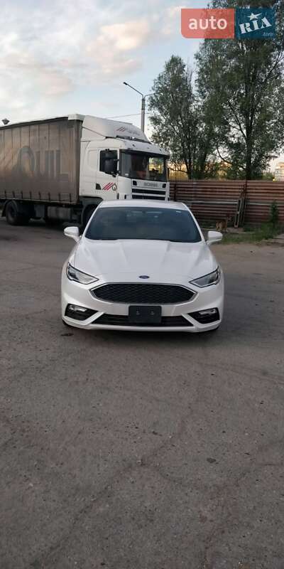 Ford Fusion 2017