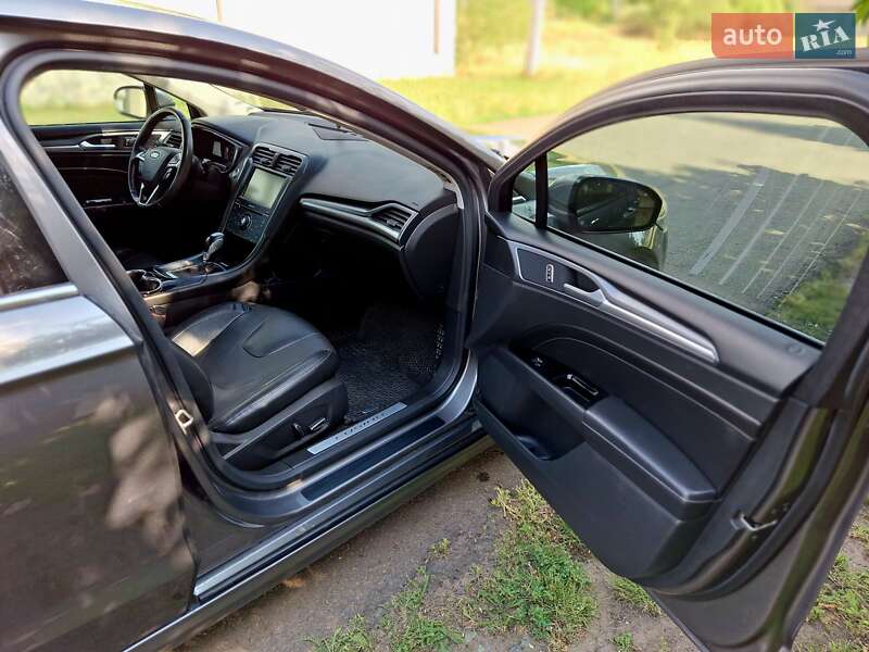 Седан Ford Fusion 2014 в Миколаєві