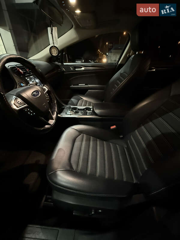 Седан Ford Fusion 2018 в Дніпрі