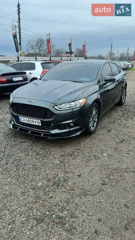 Седан Ford Fusion 2015 в Смеле