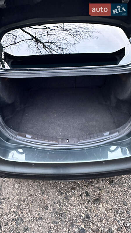 Седан Ford Fusion 2015 в Смеле