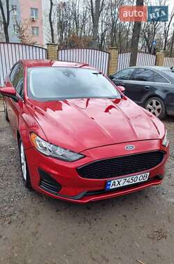 Седан Ford Fusion 2019 в Харкові