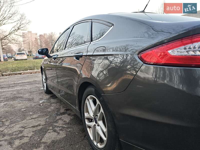 Седан Ford Fusion 2015 в Харкові