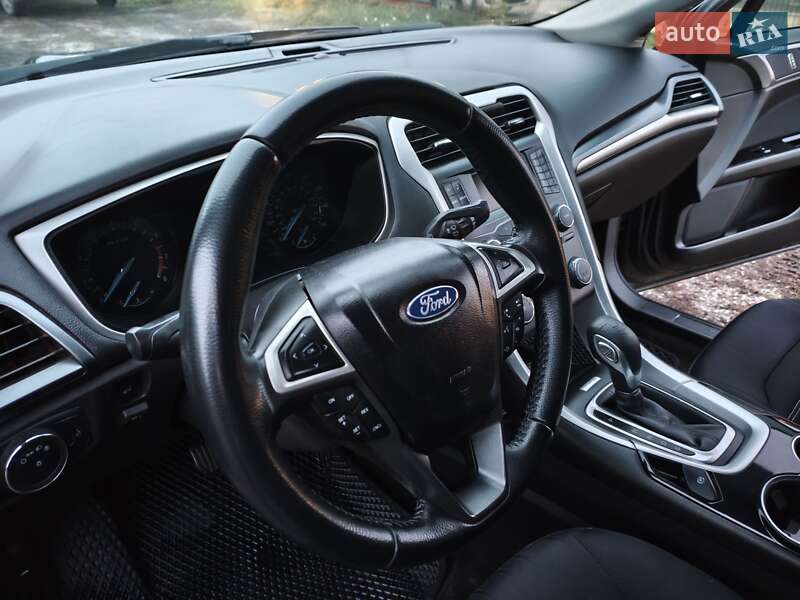 Седан Ford Fusion 2015 в Харкові